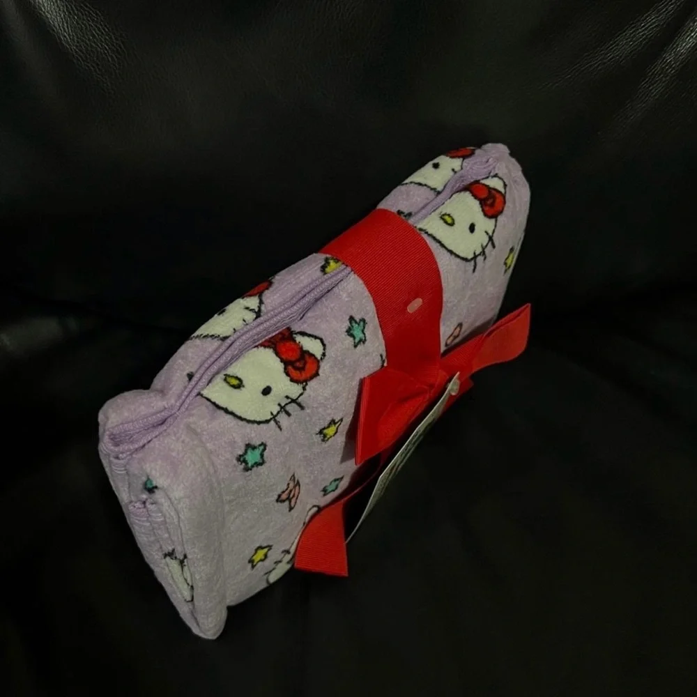 HELLO KITTY Candycane And Stars Hand Towels Set of 2 - Hello Kitty Hand Towels